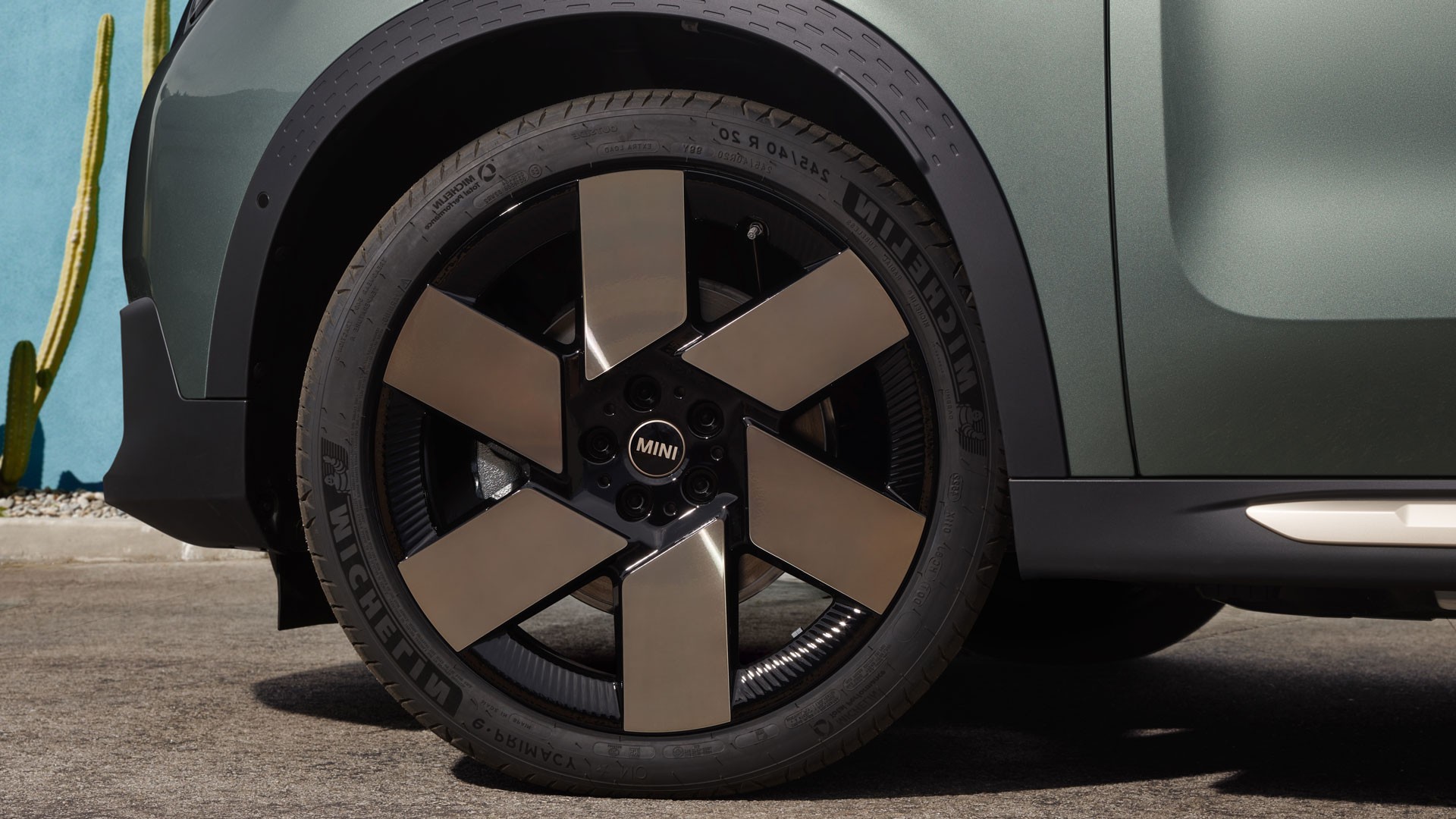 MINI - Etichetta pneumatici - Cerchio per MINI Countryman elettrica